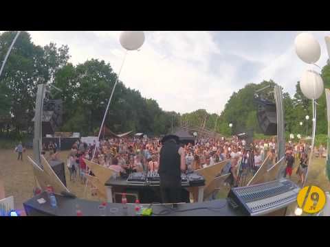 RAIN DEER ● BAREFOOT /SLASH9.tv