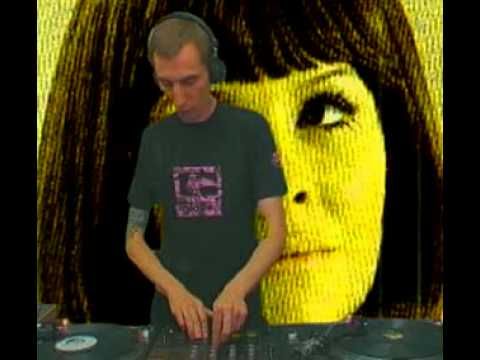 Chizh @ RTS.FM Studio - 19.05.2009: DJ Set (VJ Mix by Selesneva)