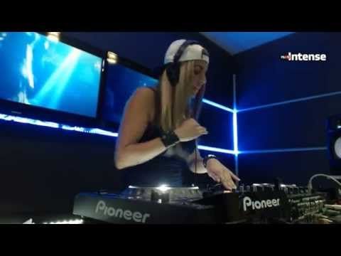 Sonya - Live @ Radio Intense 26.08.2015