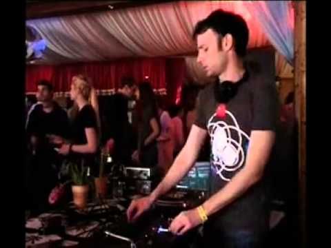 Twister showcase: Viktor @ RTS.FM - 01.04.2011