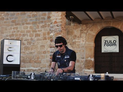 Zulo Room en Castillo de Peñarroya con Nöle (Stardust/Barro)