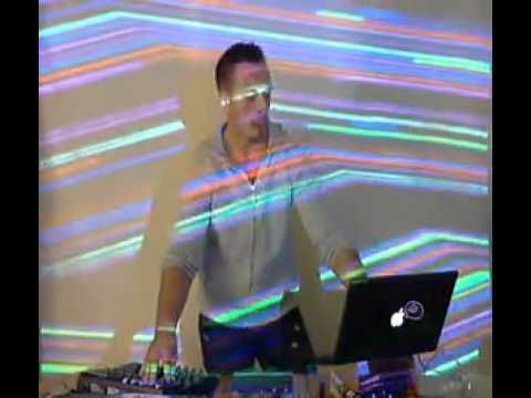 Plug and Lay: Migren, visuals by Thief - RTS.FM.261111