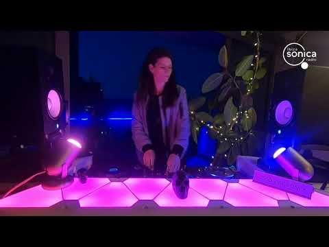 Listen to Jenner live streaming. 15/05/20