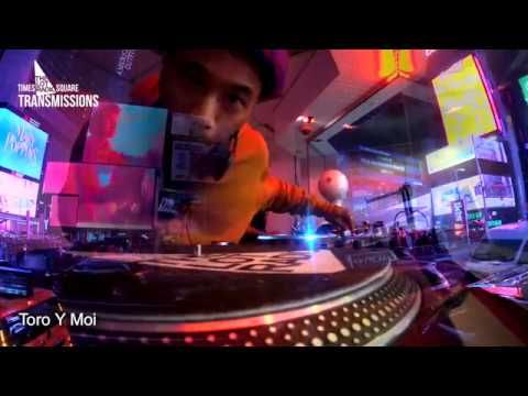 Toro Y Moi @ Times Square Transmissions 12 11 2018
