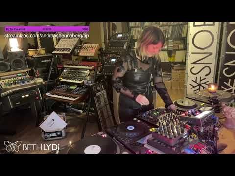 Beth Lydi | LIVE from our Berlin Headquarter