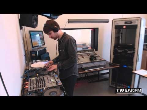 Don Williams in TweakFM (Mojuba, a.r.t.less, Wandering)
