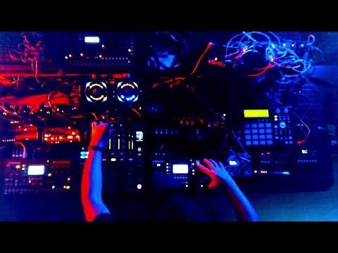 Moya Live Act (T37/Zulo Room)