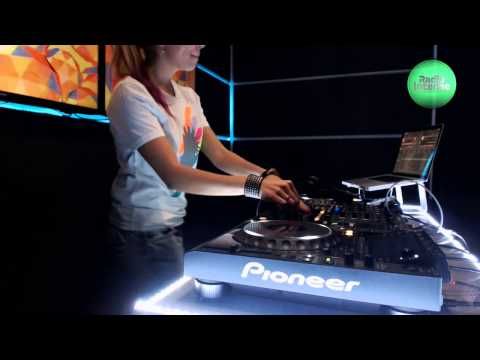 Live @ Radio Intense 31.10.2013 - Sonya (Playstation 014)