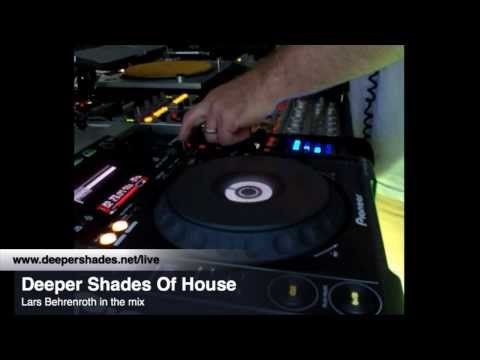 Deep House DJ Mix #429 by Lars Behrenroth for Deeper Shades