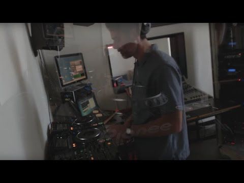 Steve Bicknell in TweakFM (6dimensions)