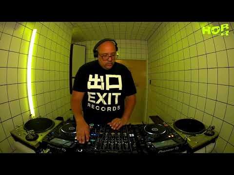 Neighbourhood - dBridge | HÖR - Apr 1 / 2023