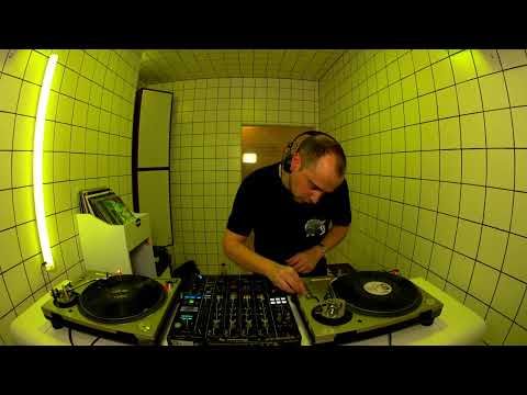 Bastardo Electrico - Sunil Sharpe | HÖR - Nov 1 / 2022