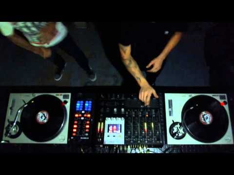 Human Halo (Zulo Room)
