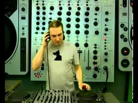 22:30:00 - Uho @ RTS.FM Moscow Studio - 18.03.2010: DJ Set