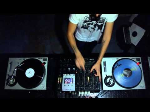 D Low (Zulo Room)