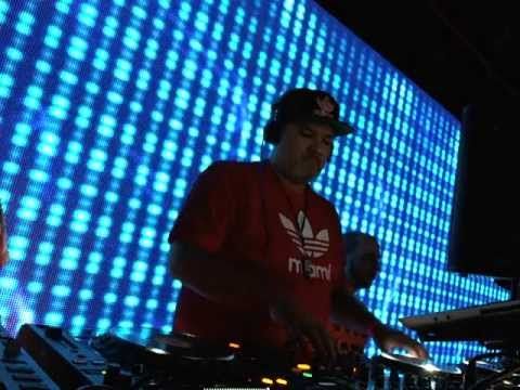 DJ REDEYEZ - Winter Music Conference 2013 @ Clevelander Hotel