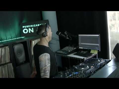 Pure DJ set with CAAL