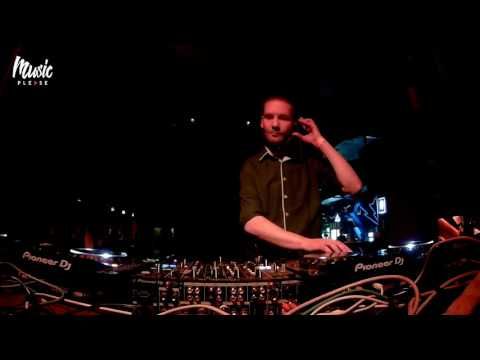 DAN COOLEY | Storm club Prague