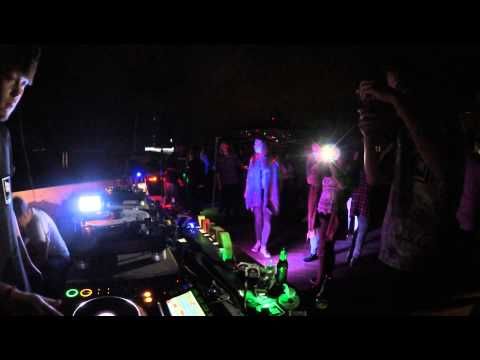 Young Hand @ VierbijVier x Broodje Aap x GoalGorilla Rooftop Sessie, Enschede (29-08-2014)