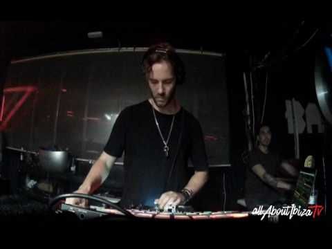 SIMO LORENZ at SANKEYS IBIZA© AllaboutibizaTV