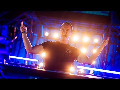 Physika @ Supremacy 2023 - Raw Resurgence