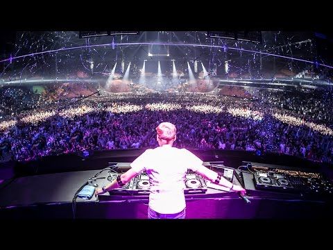 Armin van Buuren live at Amsterdam Music Festival 2015