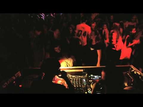 Jarreau Vandal B2B Blaxton @ Wavefiles, Club Up, Amsterdam (05-09-2013)