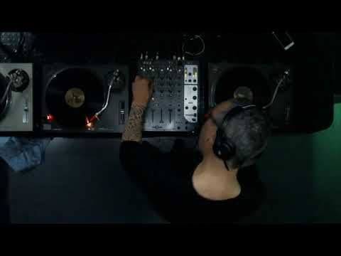 Luis MF (FAMILY/Hiwit Booking)  Zulo Room