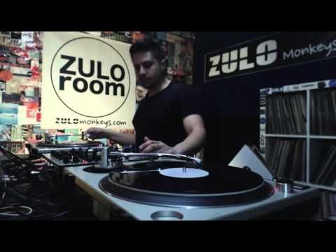 Adam! (Zulo Room)