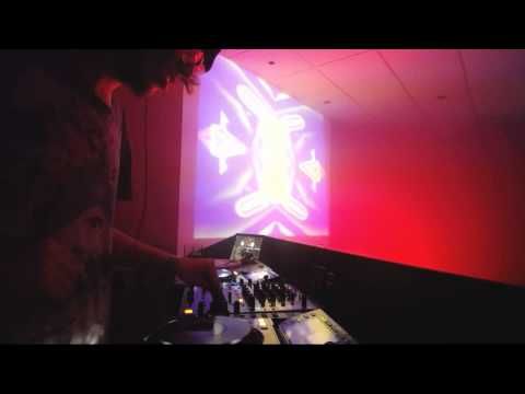Shake It Maschine B2B Mr. Pigman @ Foot Juice, Stockholm S, Antwerpen (04-04-2014)
