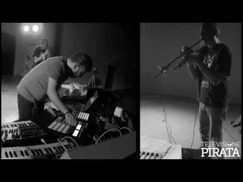 Saffronkeira + Mario Massa LIVE - Cause And Effect -